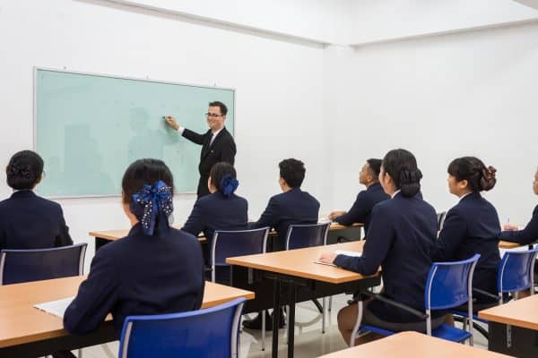 หลักสูตรวุฒิบัตร 2 ปี การโรงแรมและการท่องเที่ยว [on-campus] - Image 2