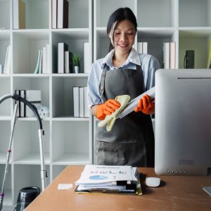 การทำความสะอาดบริเวณพื้นที่พนักงาน Work Area Cleaning